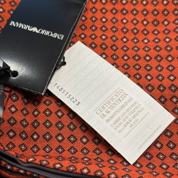 Armani Wool & Silk Italian Scarf NWT! - Picture 9 of 9